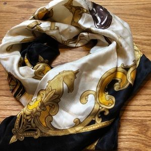 Beautiful DKNY scarf 🧣